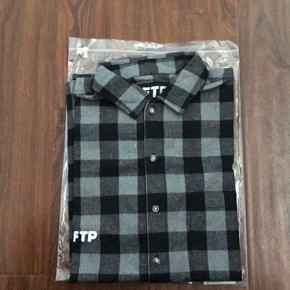 FTP BUFFALO PLAID BUTTON UP (BLACK)